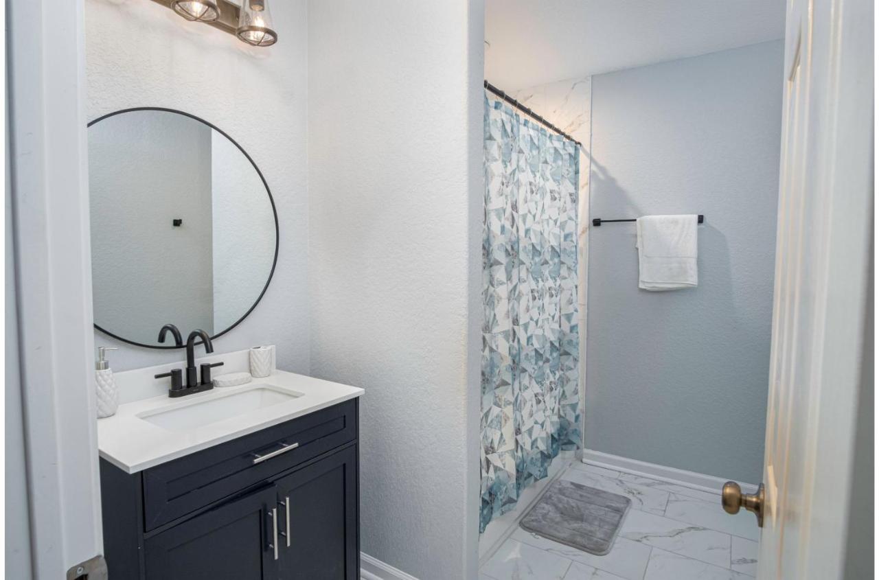 Adorable 4Br 2Ba Close To Riverwalk And Downtown サンアントニオ エクステリア 写真